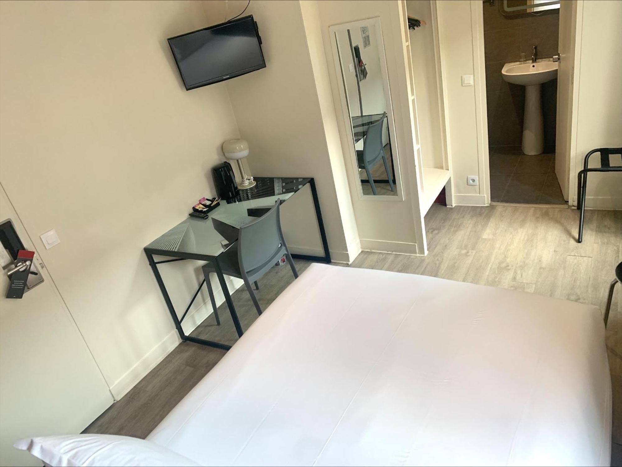 Hipotel Paris Belgrand Mairie Du 20Eme Екстер'єр фото