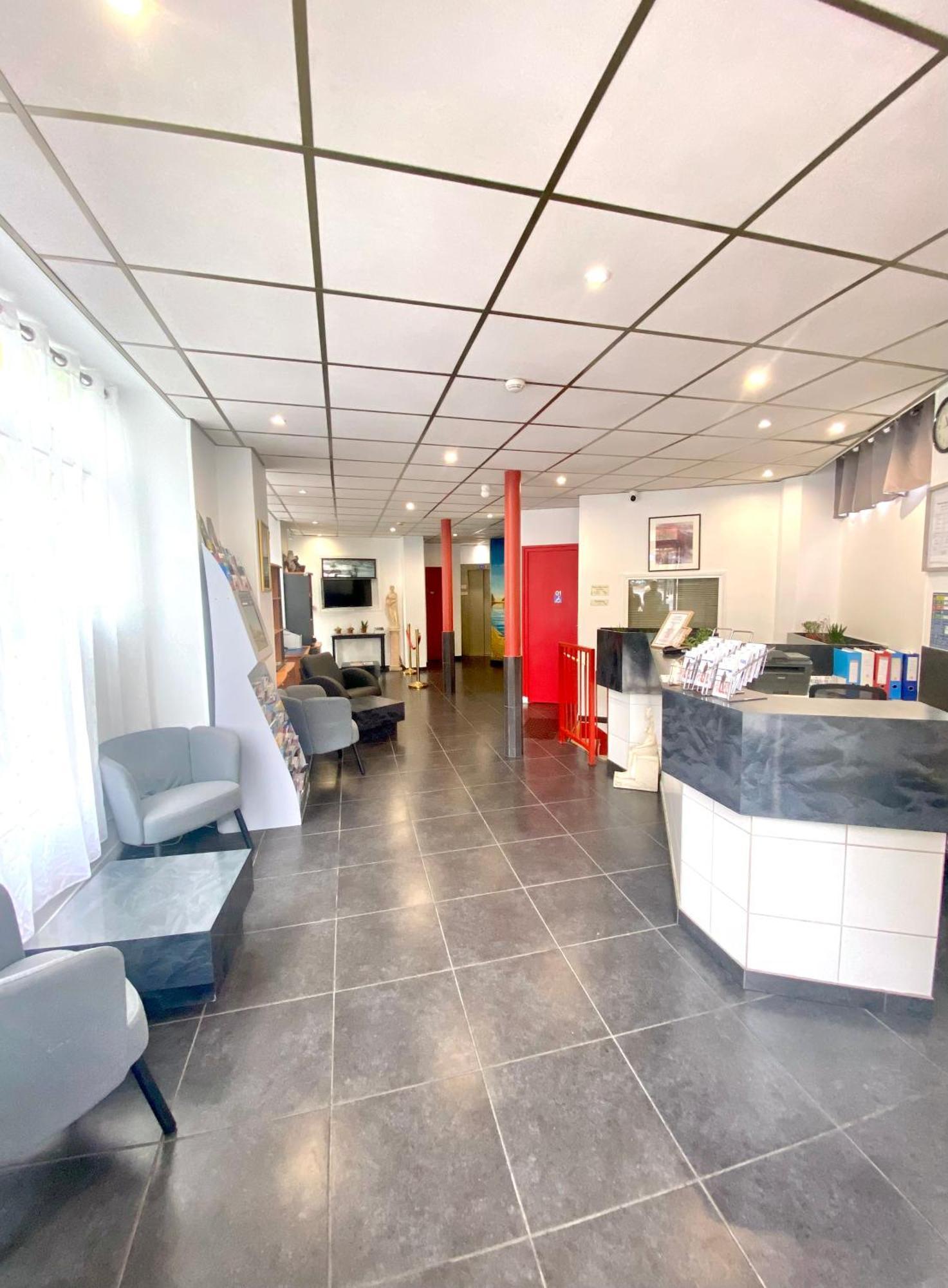 Hipotel Paris Belgrand Mairie Du 20Eme Екстер'єр фото