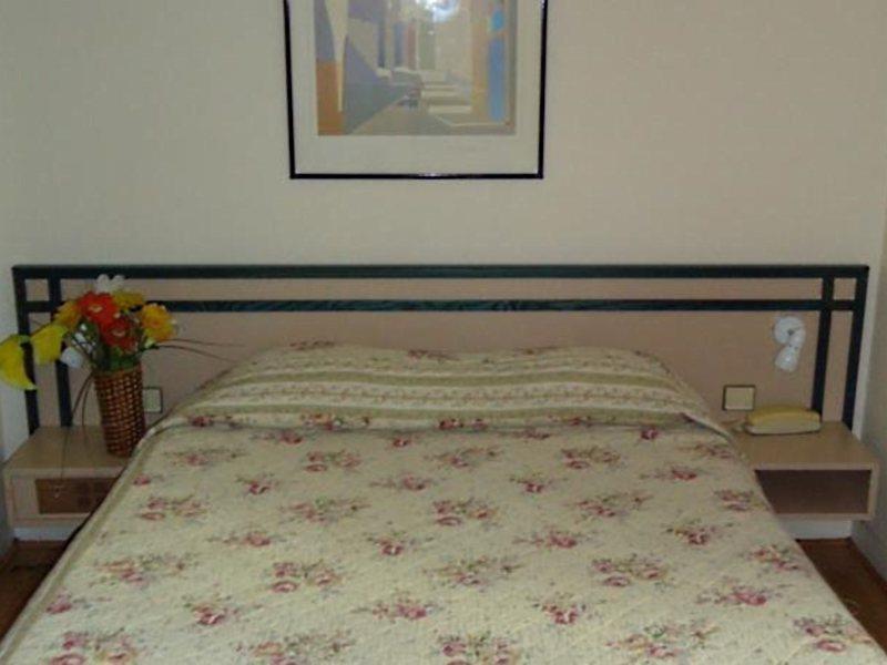 Hipotel Paris Belgrand Mairie Du 20Eme Екстер'єр фото