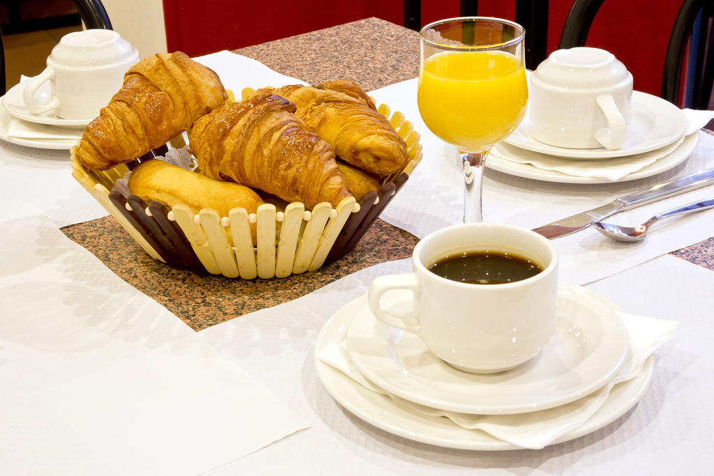 Hipotel Paris Belgrand Mairie Du 20Eme Екстер'єр фото